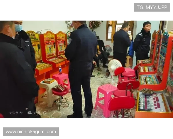 专业拍摄的赌场角子机图片展现老虎机的精致工艺与设计细节